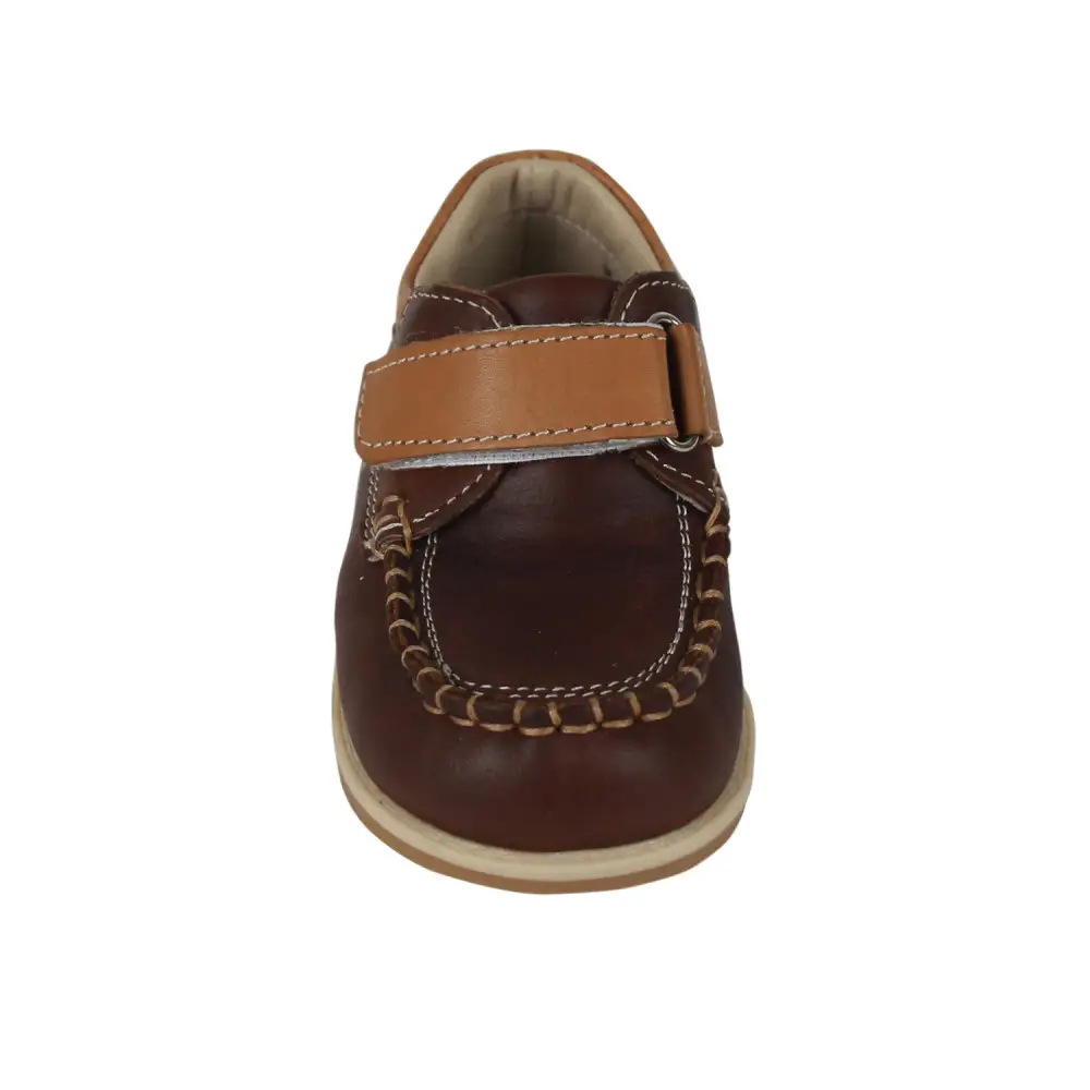 Mulatto ayol suratidan olingan qop Ayollarning rus buzuqligi