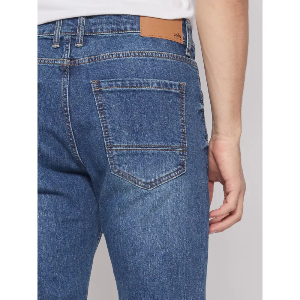 Podvalda yosh qizlar porno